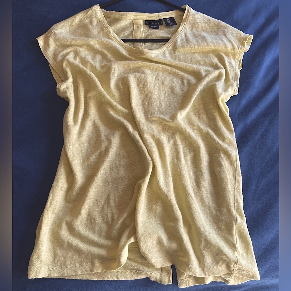 Tahari Light Yellow 100 Linen Super Soft Blouse | Button Down Back | NWOT | L